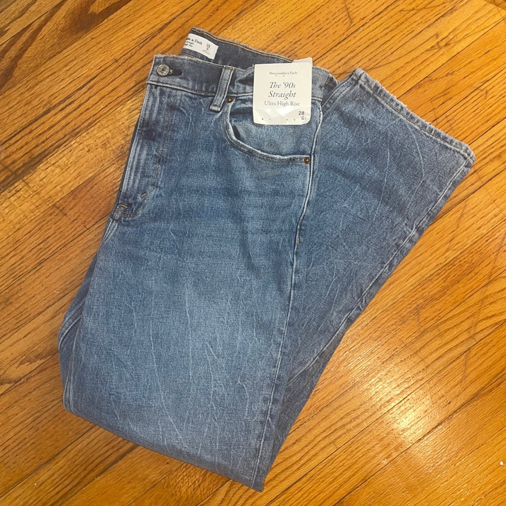 Abercrombie & Fitch 90’s Straight Ultra High Rise Jeans